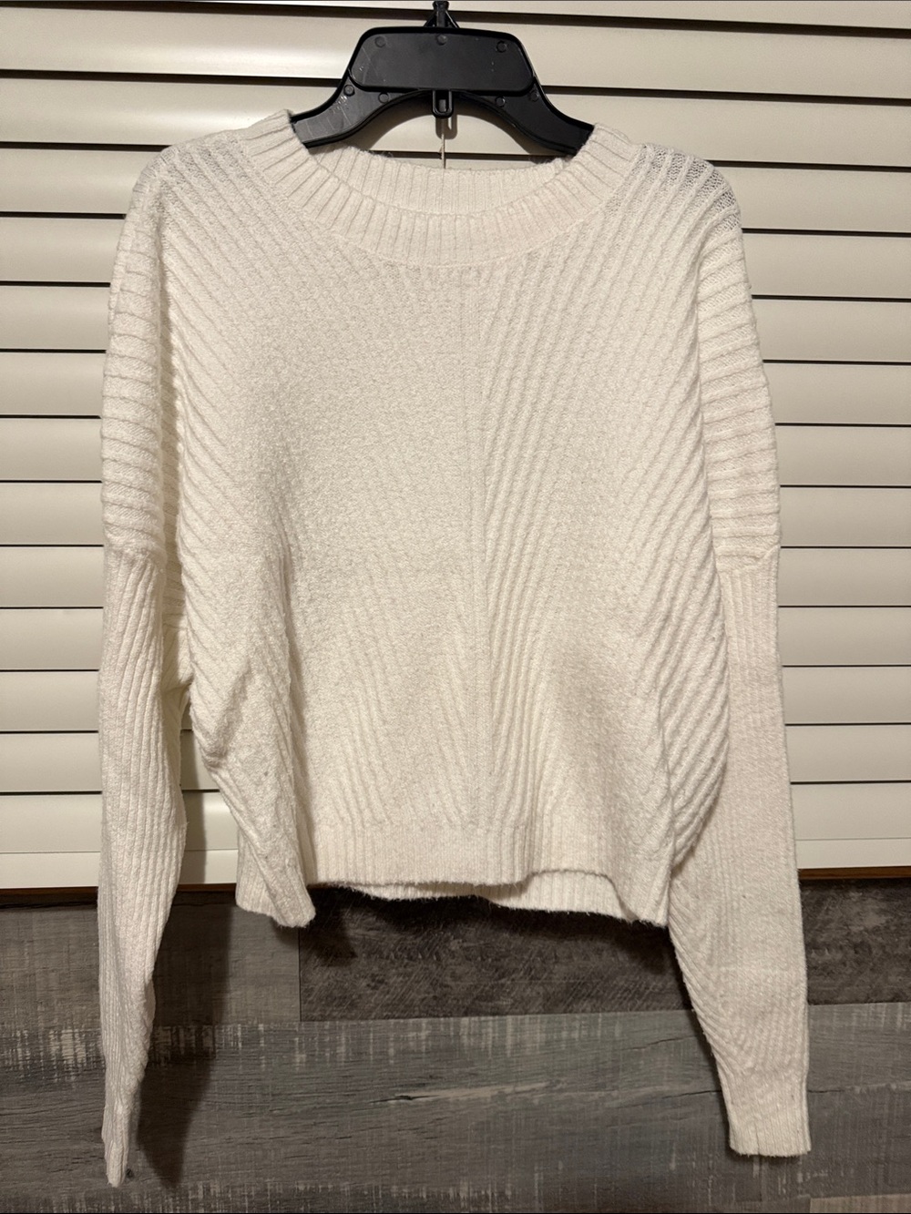 Hollister Cream Crewneck Ribbed Knit Sweater